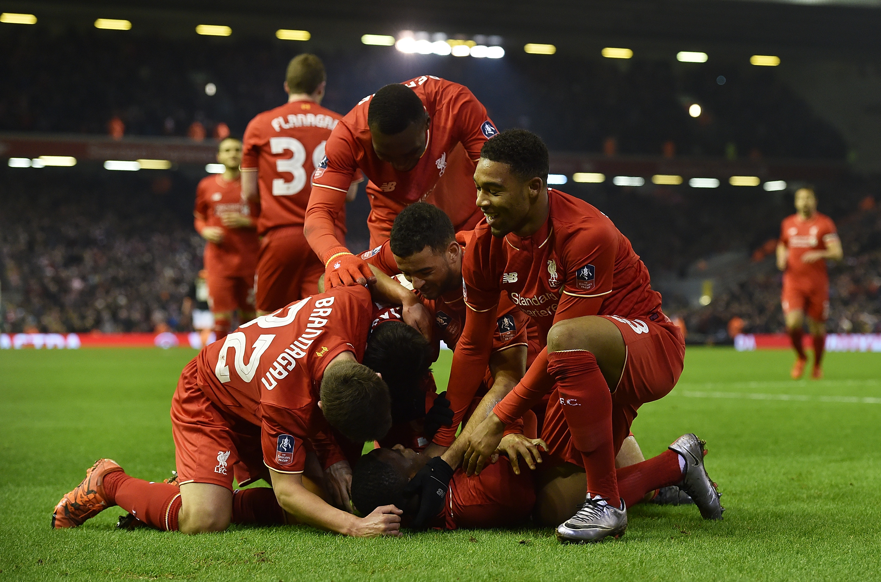 教练组和更 教练组和更